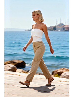 Benerly Kadın Bluz Crop Carmen Yaka Kolsuz Fitted Kalıp Gofre Dokulu Örme Kumaş Renk Yazlık Model Şık