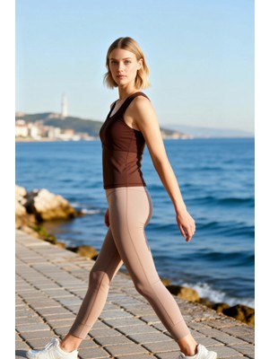 Benerly Kadın Bluz Spor Yuvarlak Yaka Kolsuz Dalgıç Scuba Örme Tül Detaylı Düz Desen Regular Kalıp