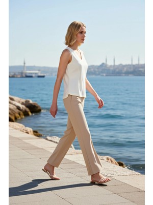 Benerly Kadın Bluz V Yaka Kolsuz Peplum Interlok Örme Düz Desen Regular Kalıp Gündüz Gece Kullanım