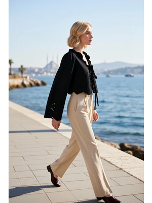 Benerly Kadın Bluz Poplin Dokuma V Yaka Uzun Ispanyol Kol Bağlamalı Brode Detaylı Regular Kalıp