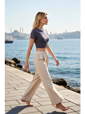 Benerly Kadın Bluz Spor Büzgü Detaylı Micro Örme Kumaş Bisiklet Yaka Kısa Kol Fitted Kalıp Düz Desen