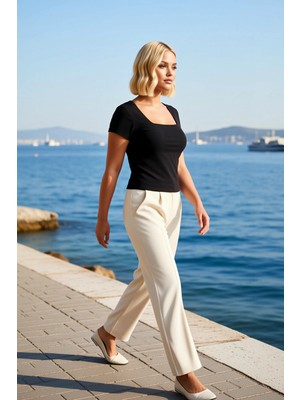 Benerly Kadın Büyük Beden Bluz Kare Yaka Kısa Kol Örme Penye Süprem Fitted Kalıp Düz Desen