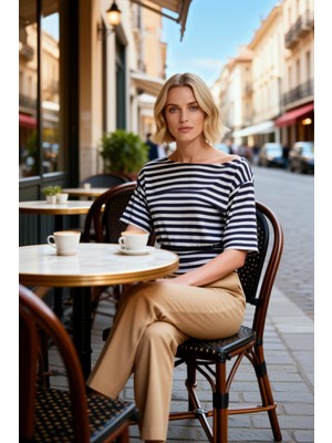 Benerly Kadın Bluz Regular Kalıp Asimetrik Yaka Düşük Kol Kısa Çizgili Ribana Örme Crop Üst Giyim