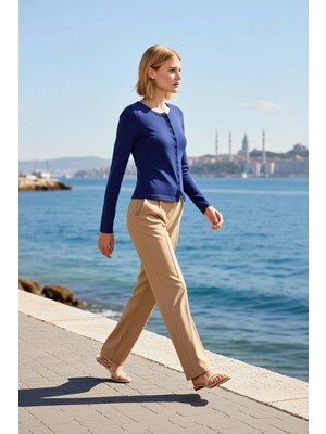 Benerly Kadın Bluz Bisiklet Yaka Uzun Kol Fitted Kalıp Örme Kumaş Çıtçıt Detaylı Crop Kesim Düz Desenli