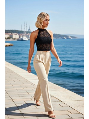 Benerly Kadın Bluz Halter Yaka Kolsuz Dantel Kumaş Örme Şeffaf Fitted Kalıp Yarım Astarlı Regular Boy