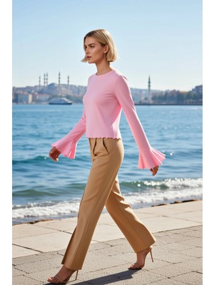 Benerly Kadın Bluz Vücuda Oturan Bisiklet Yaka Uzun Ispanyol Kol Volanlı Fırfırlı Ribana Örme Düz Açık