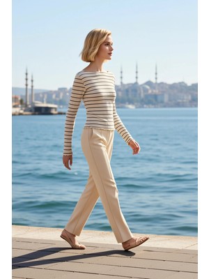 Benerly Kadın Bluz Fitted Crop Kayık Yaka Uzun Kol Çizgili Örme Kumaş Pointel Dokuma Tasarımı Spor