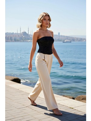 Benerly Kadın Bluz Straplez Yaka Kolsuz Fitted Kalıp Payet Dokuma Örme Kumaş Regular Boy Parti Ortam