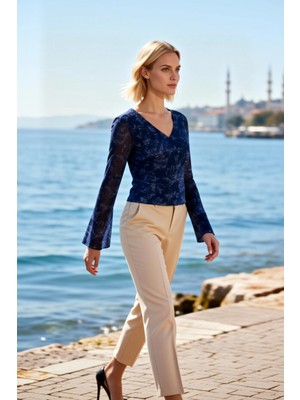 Benerly Kadın Bluz V Yaka Ispanyol Kol Uzun Fitted Kalıp Örme Tül Kumaş Baskılı Desenli Fonksiyonel