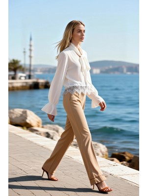 Benerly Kadın Bluz Fular Yaka Uzun Kol Dokuma Krep Kumaş Dantel Detaylı Regular Kalıp Düz Boy Spor