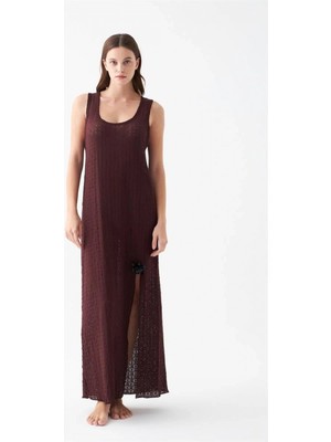 MiraLive Miray- Kadın Mürdüm Dantel Dokulu Yırtmaçlı Uzun Gecelik – Zarif ve Rahat Uyku Geceliği