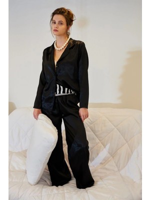 MiraLive Miray- Kadın Siyah Oversize Saten Pijama Takımı – Rahat Kesim Şık Ev Giyim Seti