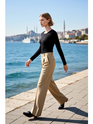 Benerly Kadın Bluz Kayık Yaka Uzun Kol Fitted Kalıp Örme Kumaş Transparan Düz Desen Astarsız Regular Boy