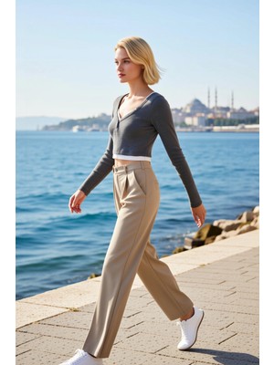 Benerly Kadın Bluz Crop Fitted V Yaka Uzun Kol Örme Kaşkorse Çift Katmanlı Vücuda Oturan Kesim Şık