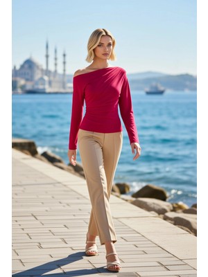 Benerly Kadın Bluz Asimetrik Yaka Uzun Kol Örme Scuba Krep Kumaş Büzgü Detaylı Dökümlü Fitted Kalıp
