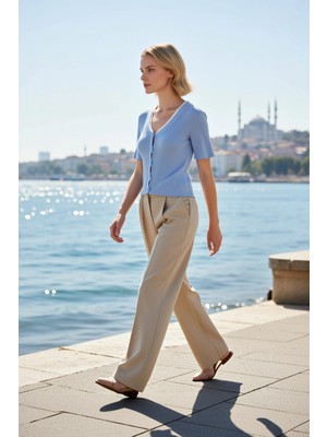 Benerly Kadın Bluz V Yaka Kısa Kol Fitted Kalıp Ince Triko Tek Plaka Dokuma Renk Bloklu Dantel Detaylı