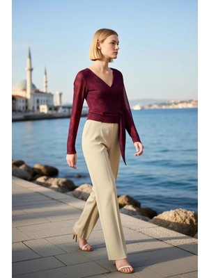 Benerly Kadın Bluz V Yaka Uzun Kol Fitted Kalıp Anvelop Bağlama Detaylı Tül Örme Kumaş Soyut Desen