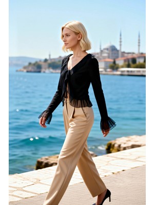 Benerly Kadın Bluz V Yaka Uzun Kol Crop Boy Örme Kumaş Tül Detaylı Fırfırlı Bağlama Esnek Kaliteli