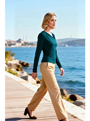 Benerly Kadın Bluz Asimetrik Yaka Uzun Kol Fitted Kalıp Örme Kumaş Düz Desen Vücuda Oturan Esnek Şık