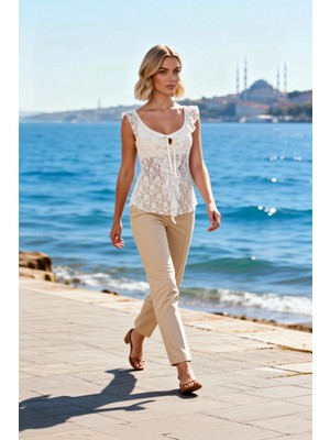 Benerly Kadın Bluz Fitted Vücuda Oturan Havuz Yaka Kolsuz Dantel Örme Düz Desen Bağlama Detaylı Üst