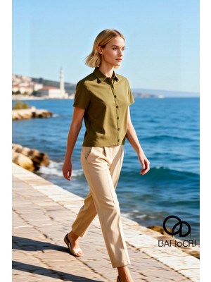 Benerly Kadın Bluz Crop Polo Yaka Kısa Kol Düğmeli Fitted Penye Süprem Örme Düz Fonksiyonel