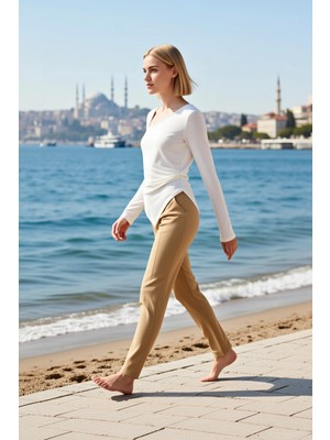 Benerly Kadın Bluz Vücuda Oturan Asimetrik Yaka Uzun Kol Örme Kumaş Büzgü Detaylı Paça Kesim Rahat