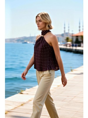 Benerly Kadın Bluz Halter Yaka Kolsuz Dokuma Şifon Puantiyeli Desen Gold Detay Regular Kalıp Yazlık