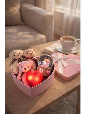 MiraLive Kalp Kutulu 3 Mini Ayıcıklı Işıklı Kalpli Kar Küresi Hediye Seti – Sevgiliye - Eşe - Arkadaşa Özel