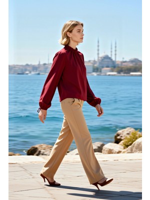 Benerly Kadın Bluz Dik Yaka Balon Kol Dokuma Kumaş Düz Desen Regular Kalıp Kış Sezonu Giyim Modern