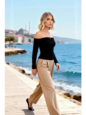 Benerly Kadın Bluz Carmen Yaka Uzun Kol Fitted Kalıp Ribana Örme Kumaş Aksesuar Detaylı Regular Boy