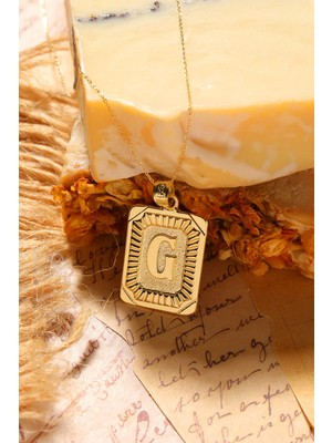 Moom Mücevherat Kadın 14 Ayar Altın Kare Harf Kolye G Harfi Altın Kolye Zincirli Harf Kolye