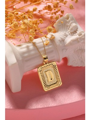 Moom Mücevherat Kadın 14 Ayar Altın Kare Harf Kolye D Harfi Altın Kolye Zincirli Harf Kolye