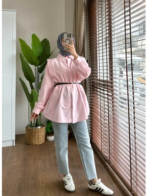 Miraydin Butik Omuz Volanlı Düğmeli Kemerli Tesettür Gömlek - Pembe