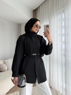 Miraydin Butik Omuz Volanlı Düğmeli Kemerli Tesettür Gömlek - Siyah