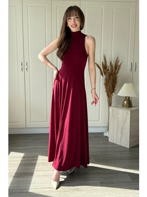 Dilay Gökoğlu Butik Halter Yaka Boyunlu Pileli Zarif Maxi Elbise