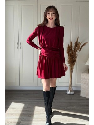 Dilay Gökoğlu Butik Korsajlı Bel Detaylı Fırfırlı Kısa Elbise