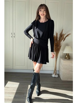 Dilay Gökoğlu Butik Korsajlı Bel Detaylı Fırfırlı Kısa Elbise