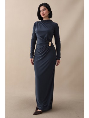 inStyle Büzgülü Yandan Broşlu Füme Sandy Elbise