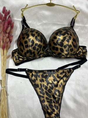 Nivene DERİ GÖRÜNÜMLÜ LASTİKLERİ TAŞLI  DOLGULU LEOPAR SÜDYEN TAKIMI