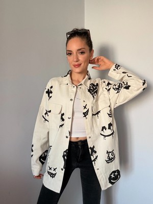 Ali Butik Ekru Smile Baskılı Lazer Detaylı Ceket