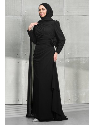 İmaj Butik Siyah Pelerinli Gül Detaylı Şifon Abiye