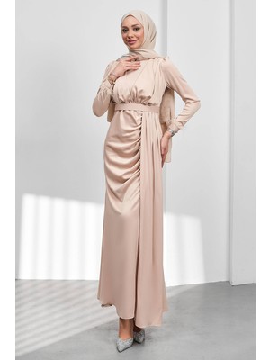İmaj Butik Bej Saten Abiye Kemerli Önü Drapeli Balık Model Kadınlar İçin Şık Tasarım
