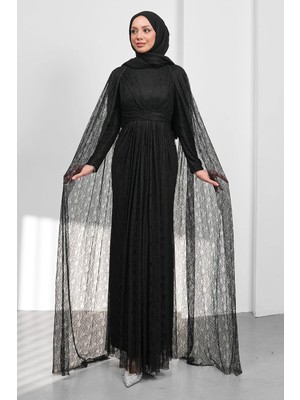 İmaj Butik Siyah Omuz Pelerinli Drapeli Güpürlü Abiye