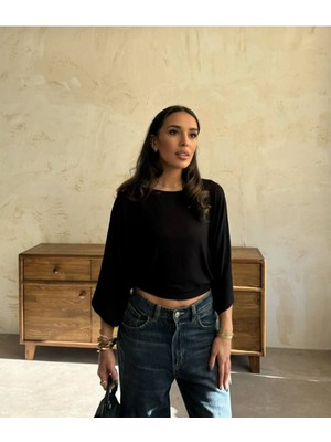 Kadın Kayık Yaka Yarasa Kol Dökümlü Kısa Bluz