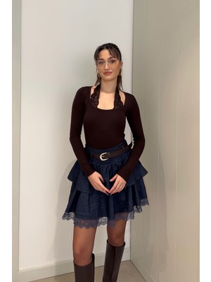 Magarde Boyundan Bağlamalı Dantelli Gotik Bluz- Kahverengi