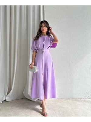 Moda Durağı Kaliteli Midi Elbise Yırtmaç Detaylı Kemerli Mor