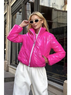 Modanı Seç Pembe Parlak Su Itici Dik Yaka Kısa Şişme Mont