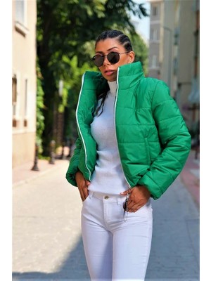 Modanı Seç Çimen Yeşili Dik Yaka Su Geçirmez Kısa Şişme Mont