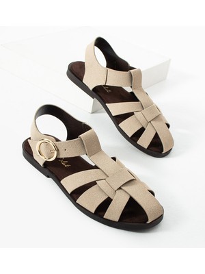 Dicle Polat Kadın Bej Süet Tokalı Bantlı Sandalet – Düz Taban Rahat Günlük Yazlık Kadın Sandalet Vera