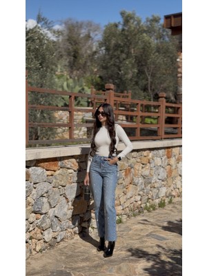 Aleysia Lightblue Çapraz Taşlı Lightblue Yıkama Jean